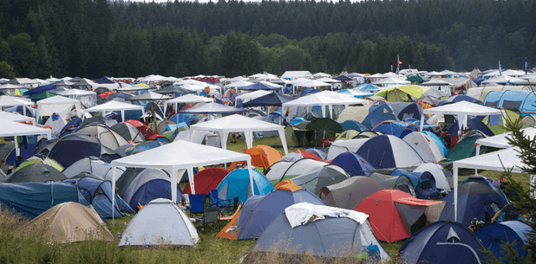 Guide til valg af telt til festival: Sov tørt, godt og lidt mindre elendigt